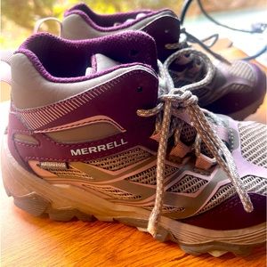 Kids Merrell waterproof hiking boots size 12
